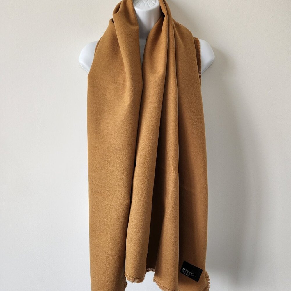 NWT LULULEMON BBEG Brown Soft and Brushed Wool Blend Wrap Scarf One Size